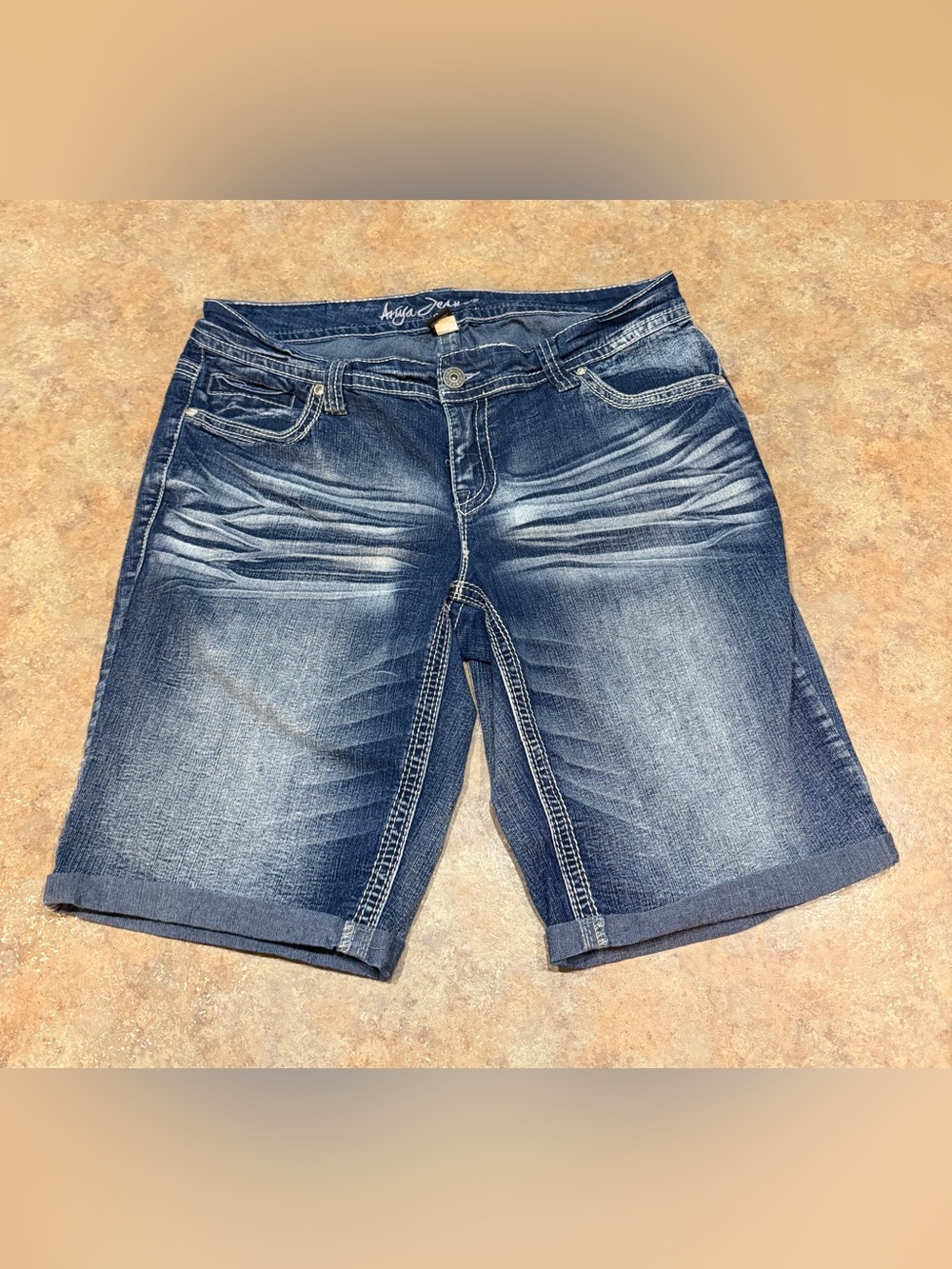 Women's Dark Blue Denim Ariya Shorts. Size 14